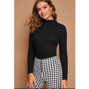 Brand New SHEIN Solid Scallop Trim Top Size S